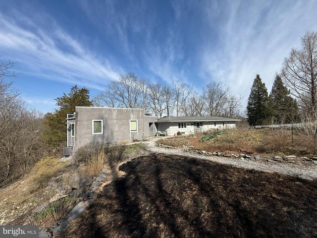 16 SPRINGFIELD ROAD, Newville, PA 17241