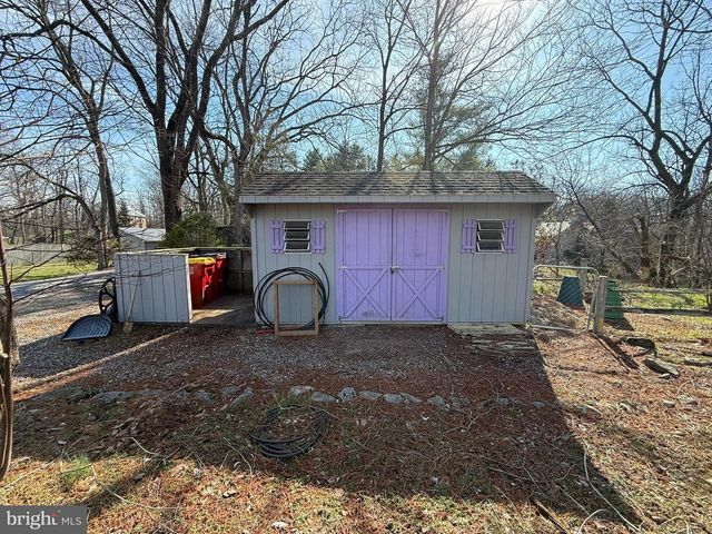 16 SPRINGFIELD ROAD, Newville, PA 17241