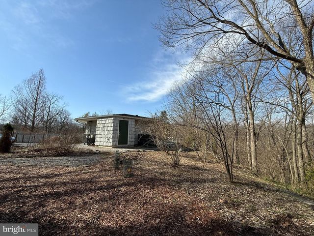 16 SPRINGFIELD ROAD, Newville, PA 17241