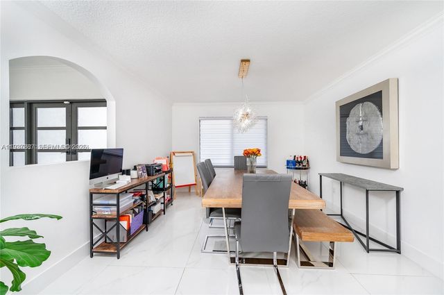 9701 SW 56th Ter, Miami, FL 33173