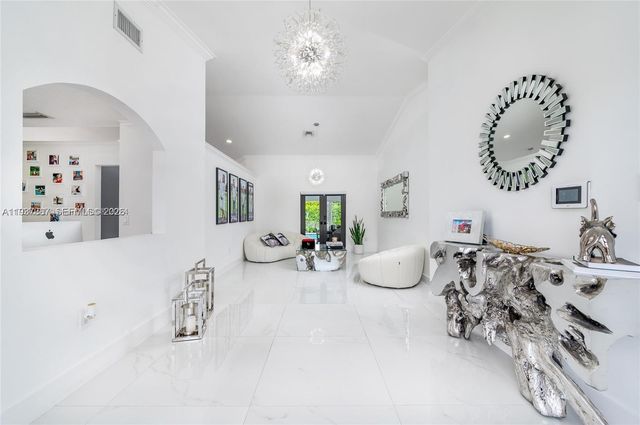 9701 SW 56th Ter, Miami, FL 33173