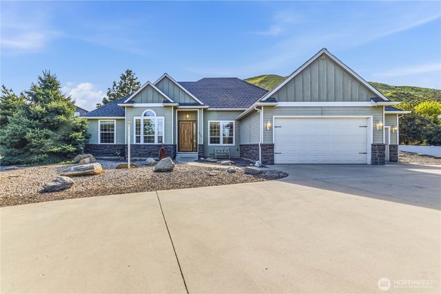 308 Kray Ike Court, Wenatchee, WA 98801