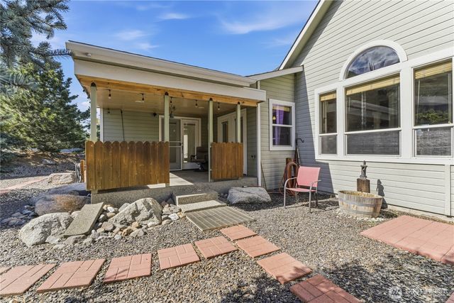 308 Kray Ike Court, Wenatchee, WA 98801