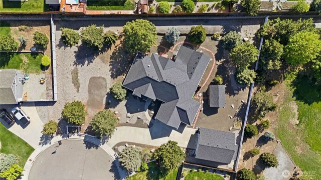 308 Kray Ike Court, Wenatchee, WA 98801