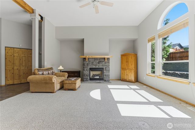 308 Kray Ike Court, Wenatchee, WA 98801