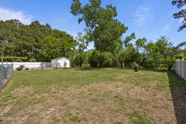 116 Bur Oaks Boulevard, Newport, NC 28570