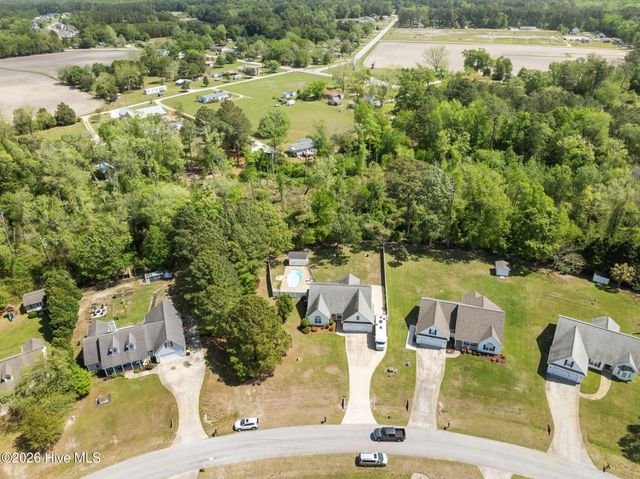 116 Bur Oaks Boulevard, Newport, NC 28570