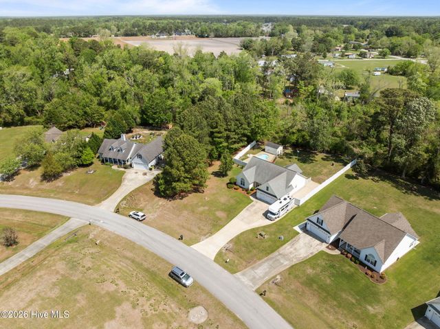 116 Bur Oaks Boulevard, Newport, NC 28570