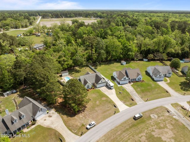 116 Bur Oaks Boulevard, Newport, NC 28570