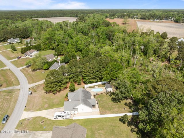 116 Bur Oaks Boulevard, Newport, NC 28570