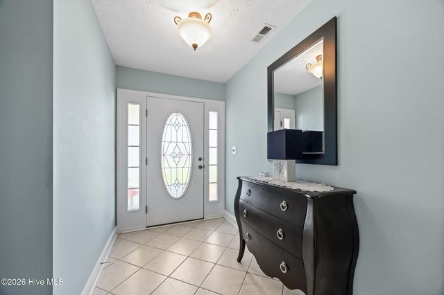 116 Bur Oaks Boulevard, Newport, NC 28570