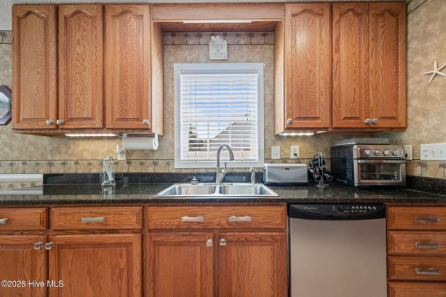 116 Bur Oaks Boulevard, Newport, NC 28570