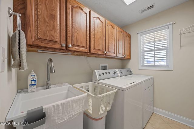 116 Bur Oaks Boulevard, Newport, NC 28570