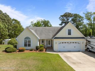 116 Bur Oaks Boulevard, Newport, NC 28570