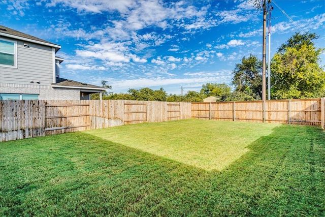 194 George Neggan LN, Bastrop, TX 78602