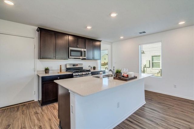 194 George Neggan LN, Bastrop, TX 78602