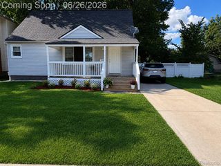 28546 Marquette Street, Garden City, MI 48135