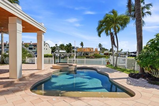 567 BAYWOOD DRIVE S, Dunedin, FL 34698