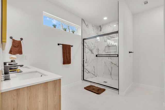 2307 Lathan LN, Taylor, TX 76574