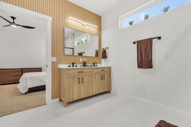 2307 Lathan LN, Taylor, TX 76574