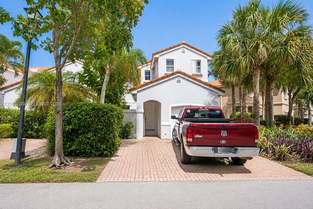 1115 Weeping Willow Way, Hollywood, FL 33019