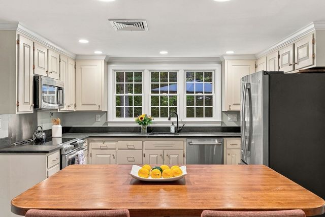 64 Parsonage Lane, Topsfield, MA 01983