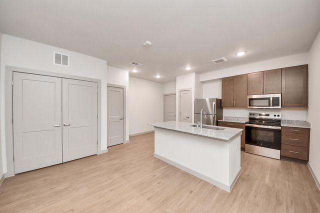 4639 Techniplex Drive 1103, Stafford, TX 77477