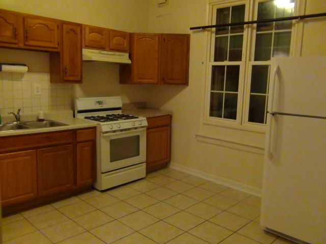 1552 W Highland Avenue 2E, Chicago, IL 60660