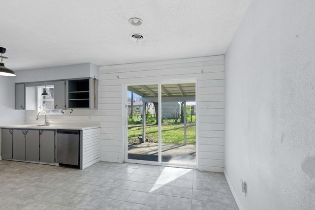 6509 Finch Drive, Greenville, TX 75402