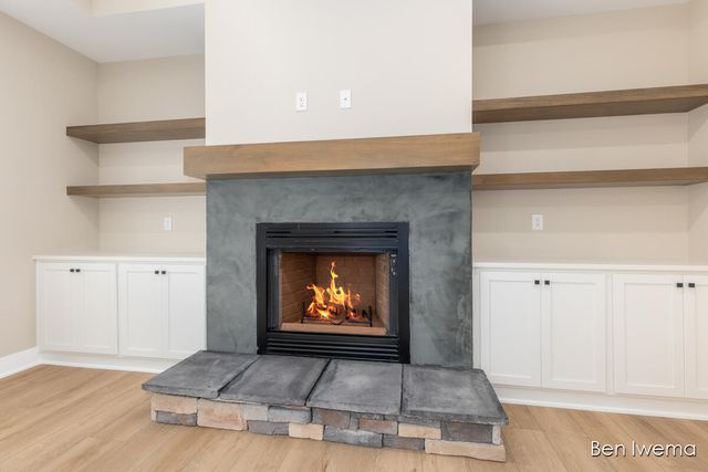 9026 Weston Drive, Coopersville, MI 49404