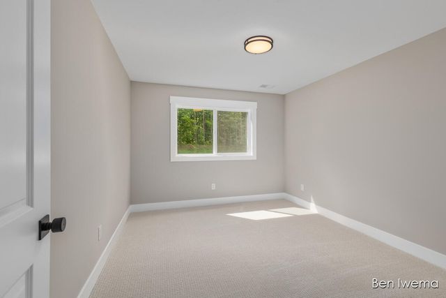 9026 Weston Drive, Coopersville, MI 49404