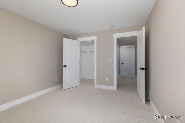 9026 Weston Drive, Coopersville, MI 49404