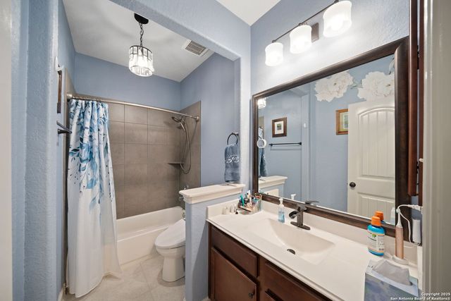 1573 Las Fontanasa, New Braunfels, TX 78132