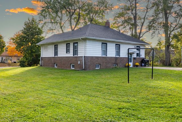 1443 Hazelwood Street, Saint Paul, MN 55106