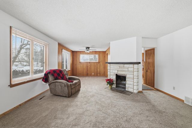 1443 Hazelwood Street, Saint Paul, MN 55106