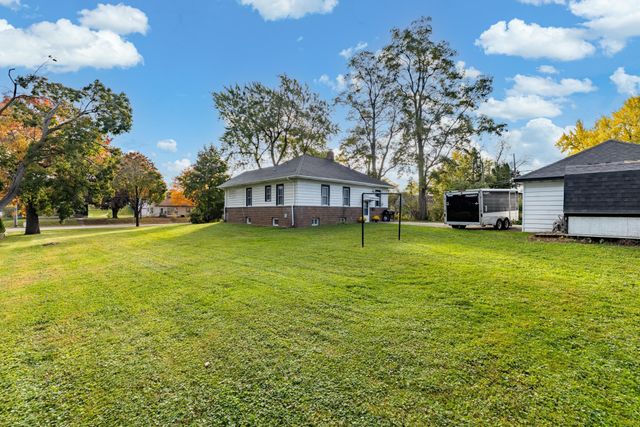 1443 Hazelwood Street, Saint Paul, MN 55106