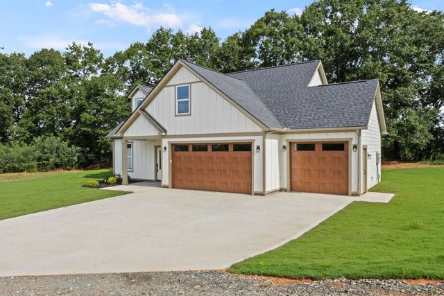 366 Lyman Lake Road, Lyman, SC 29365