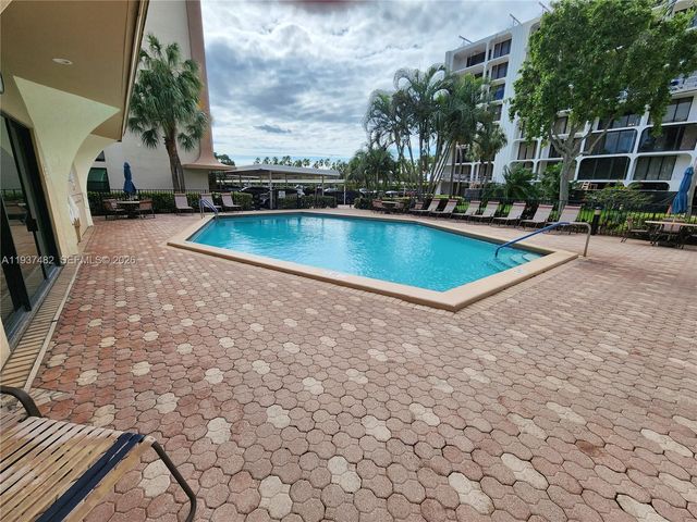 1631 Riverview Rd 203, Deerfield Beach, FL 33441