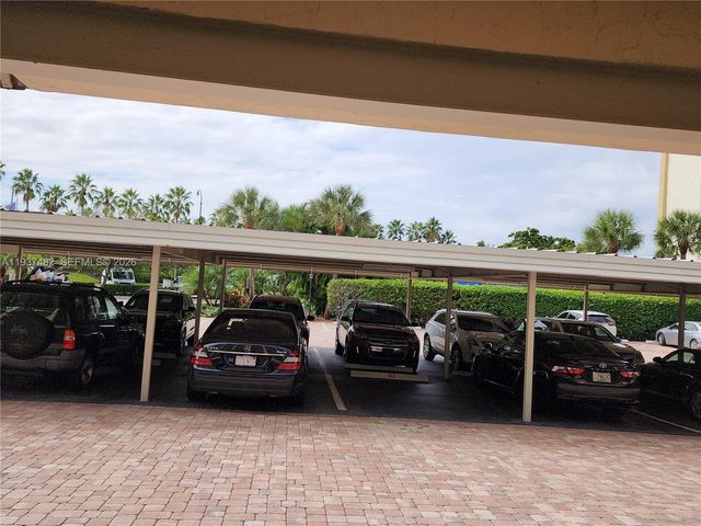 1631 Riverview Rd 203, Deerfield Beach, FL 33441