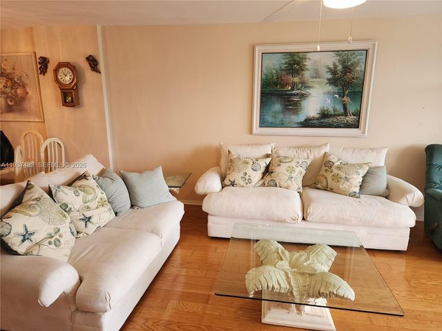 1631 Riverview Rd 203, Deerfield Beach, FL 33441