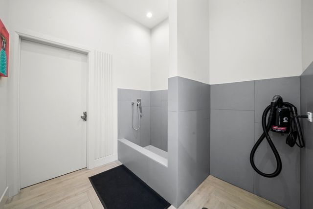 4200 W BELMONT Avenue, Chicago, IL 60641