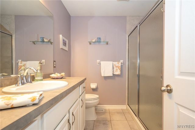 7165 Creekbend Drive, Pendleton, NY 14120