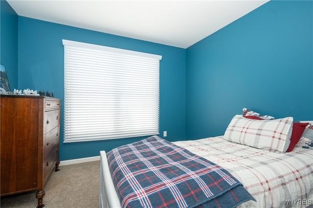 7165 Creekbend Drive, Pendleton, NY 14120