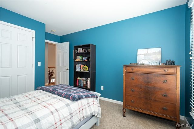 7165 Creekbend Drive, Pendleton, NY 14120