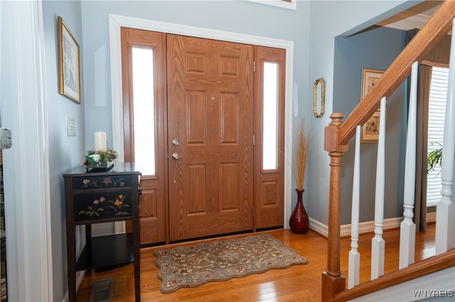 7165 Creekbend Drive, Pendleton, NY 14120