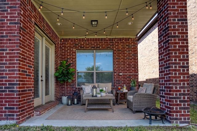 9104 Blue Water Drive, Plano, TX 75025