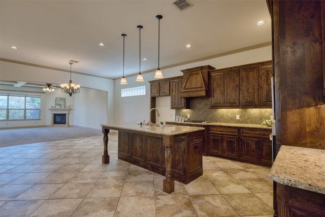 9104 Blue Water Drive, Plano, TX 75025