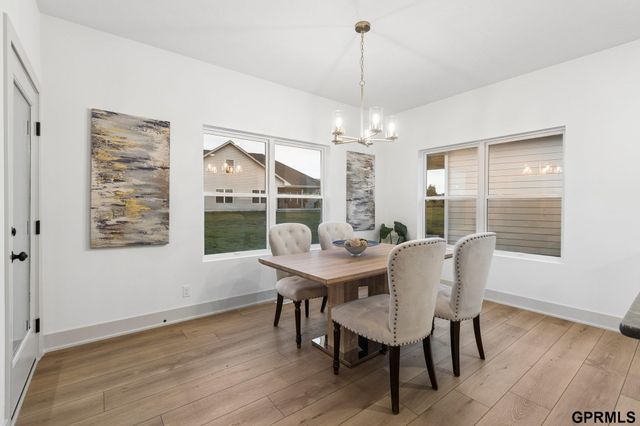 6307 S 208 Avenue, Elkhorn, NE 68022