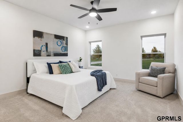 6307 S 208 Avenue, Elkhorn, NE 68022