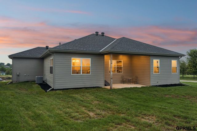 6307 S 208 Avenue, Elkhorn, NE 68022